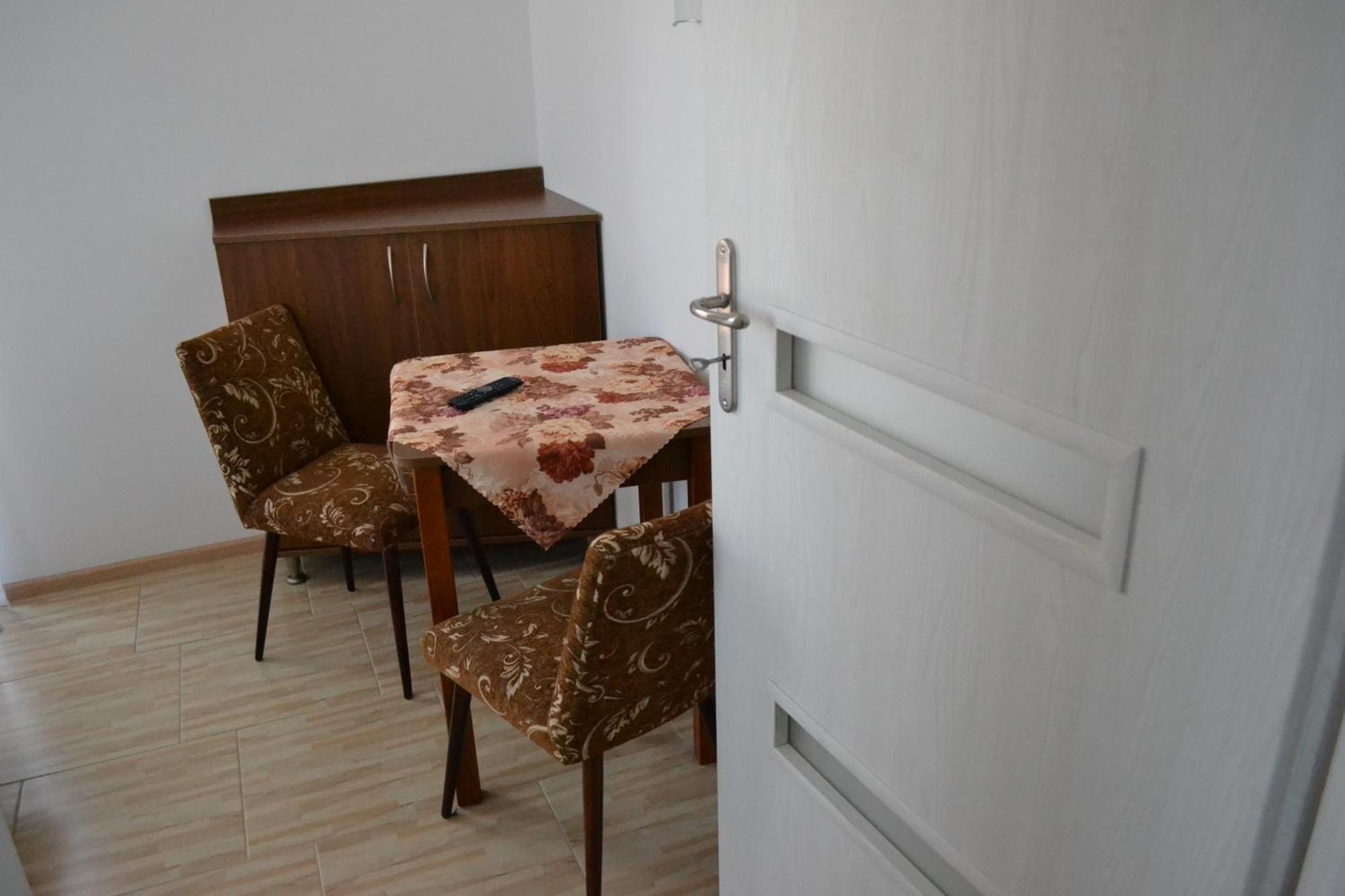 Bed and Breakfast Gosciniec Kaszebe Леба Экстерьер фото
