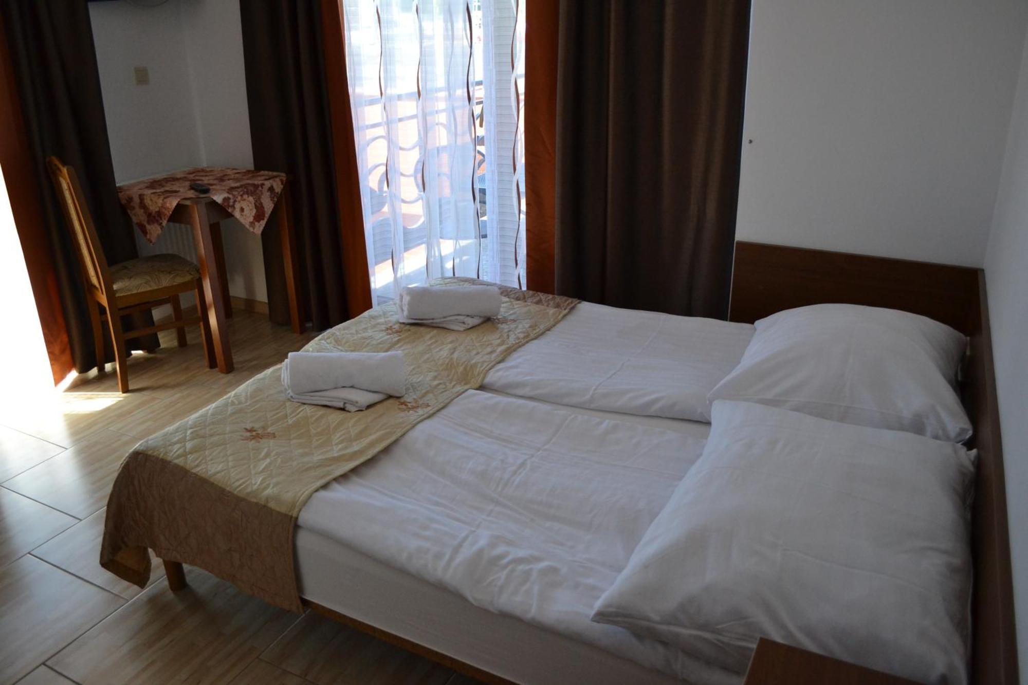 Bed and Breakfast Gosciniec Kaszebe Леба Экстерьер фото