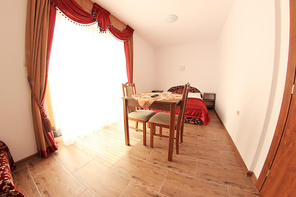 Bed and Breakfast Gosciniec Kaszebe Леба Экстерьер фото